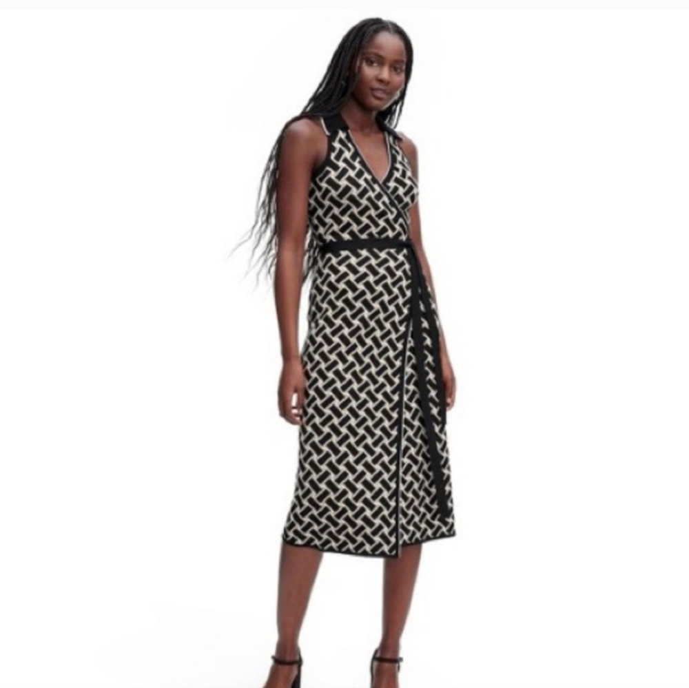 Diane Von Furstenberg DVF wrap dress NWT Small